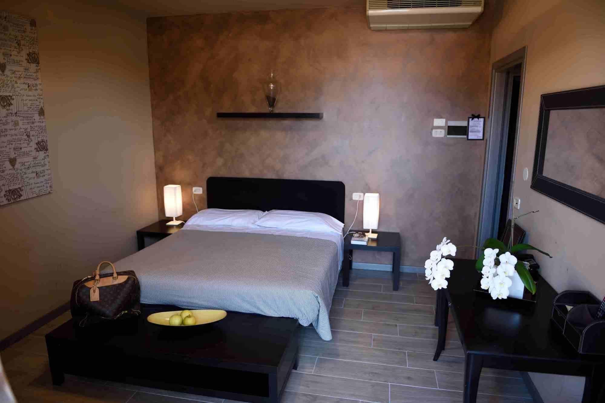 Hotel Residenza Alighieri Бардолино Екстериор снимка