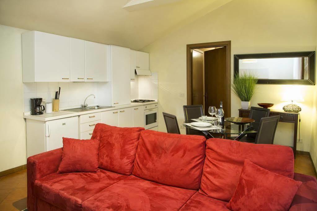 Hotel Residenza Alighieri Бардолино Екстериор снимка