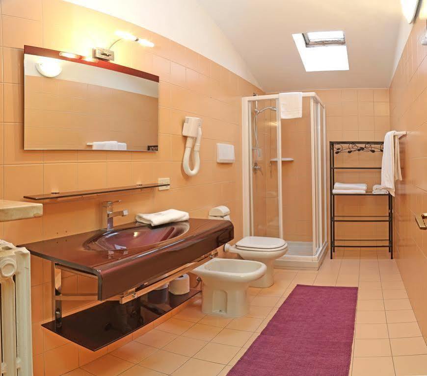 Hotel Residenza Alighieri Бардолино Екстериор снимка